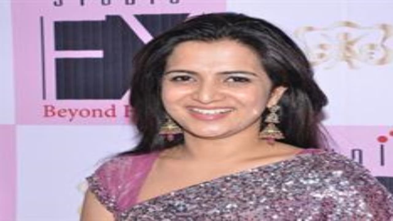 அது போலி....நான் இல்லை நம்பிடாதீங்க விளக்கம் கொடுத்த டிடி ... அது போலி....நான் இல்லை நம்பிடாதீங்க விளக்கம் கொடுத்த டிடி ...