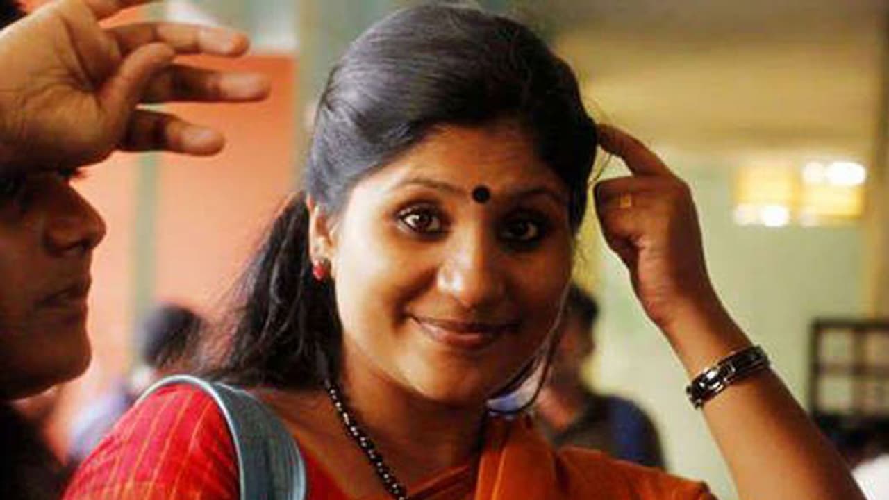 സമൂഹ മാധ്യമങ്ങളിലെ സംഘപരിവാര് വധഭീഷണി; ദീപ നിശാന്ത് രഹസ്യമൊഴി നല്കി സമൂഹ മാധ്യമങ്ങളിലെ സംഘപരിവാര് വധഭീഷണി; ദീപ നിശാന്ത് രഹസ്യമൊഴി നല്കി