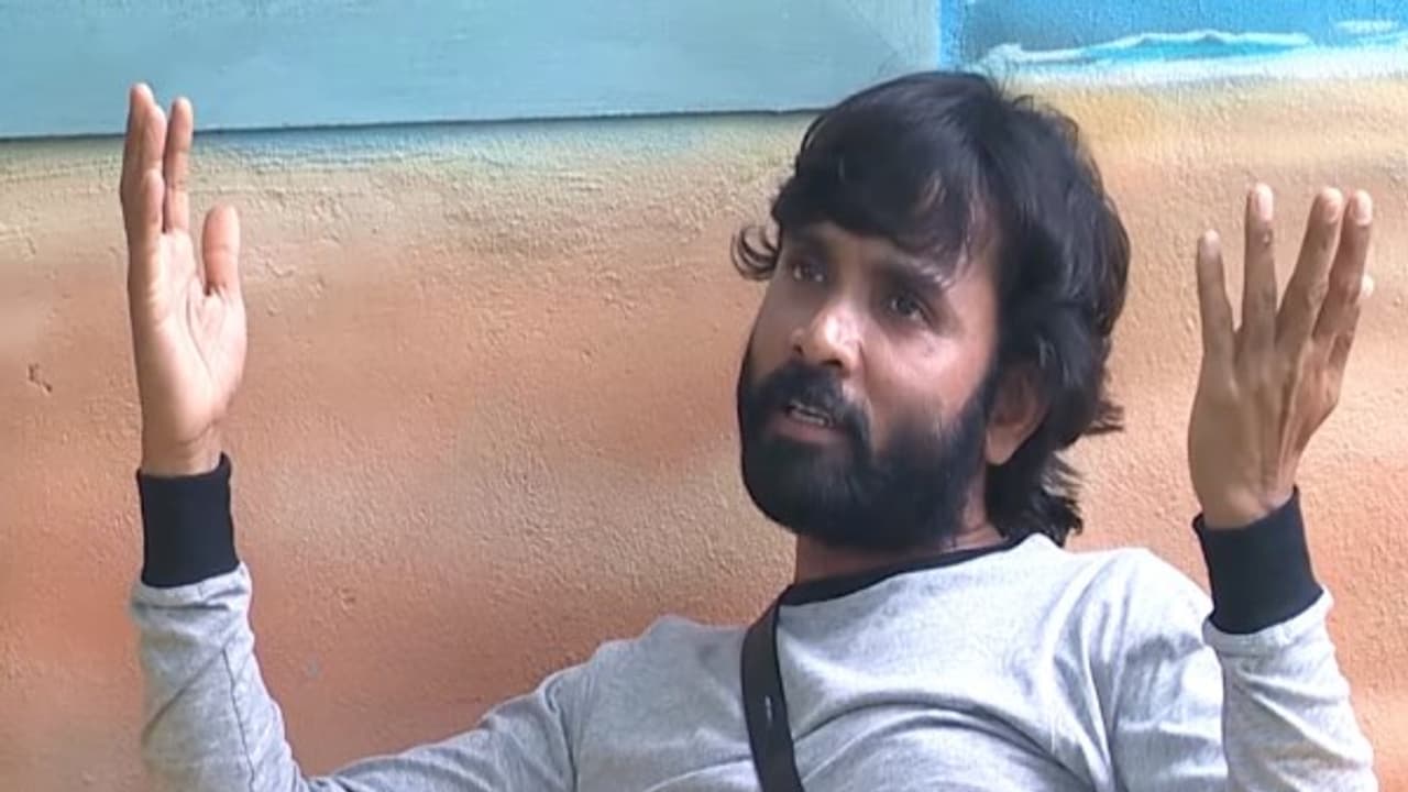 "மேடையிலேயே இதை அறிவிக்க இருந்தேன்" FM இல் பிக்பாஸ் பற்றி போட்டு உடைத்த சிநேகன்.. "மேடையிலேயே இதை அறிவிக்க இருந்தேன்" FM இல் பிக்பாஸ் பற்றி போட்டு உடைத்த சிநேகன்..