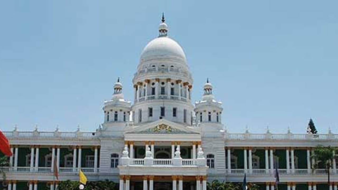 ಲಲಿತ ಮಹಲ್ ಹೋಟೆಲ್'ನ್ನು ಖಾಸಗಿಯವರಿಗೆ ಮಾರಲು ಮುಂದಾದ ಕೇಂದ್ರ ಲಲಿತ ಮಹಲ್ ಹೋಟೆಲ್'ನ್ನು ಖಾಸಗಿಯವರಿಗೆ ಮಾರಲು ಮುಂದಾದ ಕೇಂದ್ರ