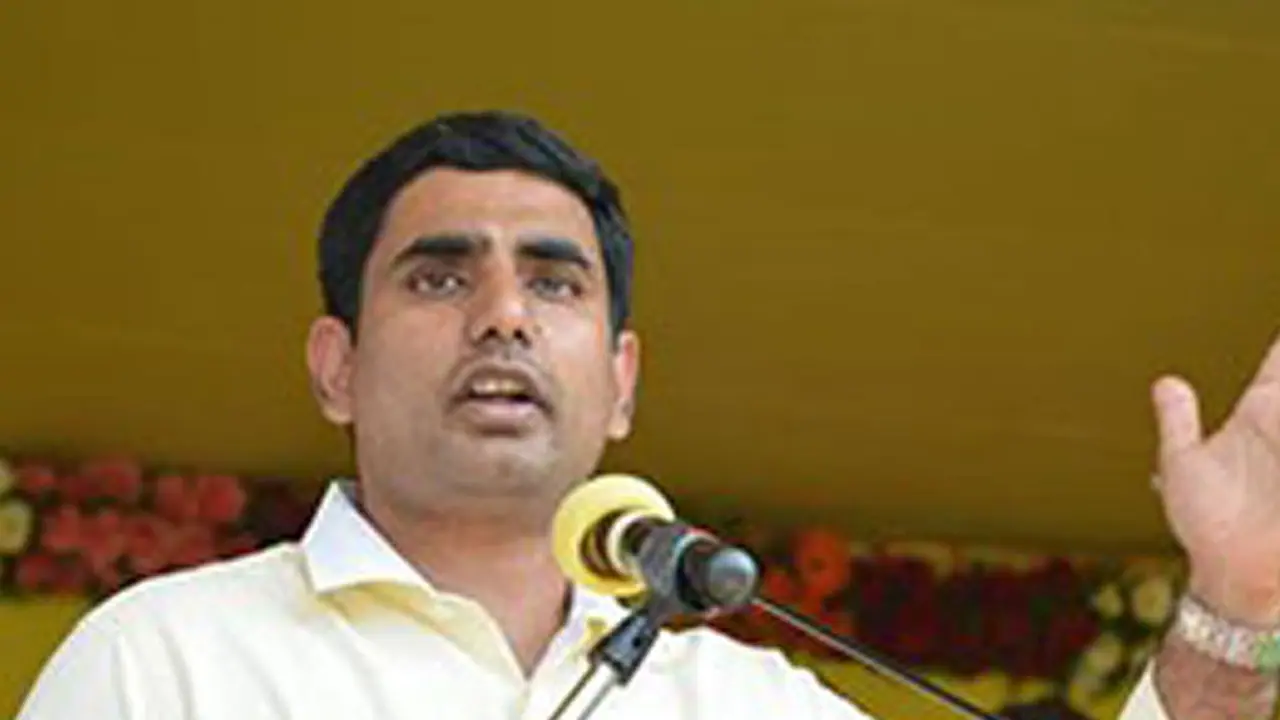 ఐటీ కంపెనీలను వైసీపీ, బీజేపీ అడ్డుకుంటున్నాయి: లోకేష్ ఐటీ కంపెనీలను వైసీపీ, బీజేపీ అడ్డుకుంటున్నాయి: లోకేష్