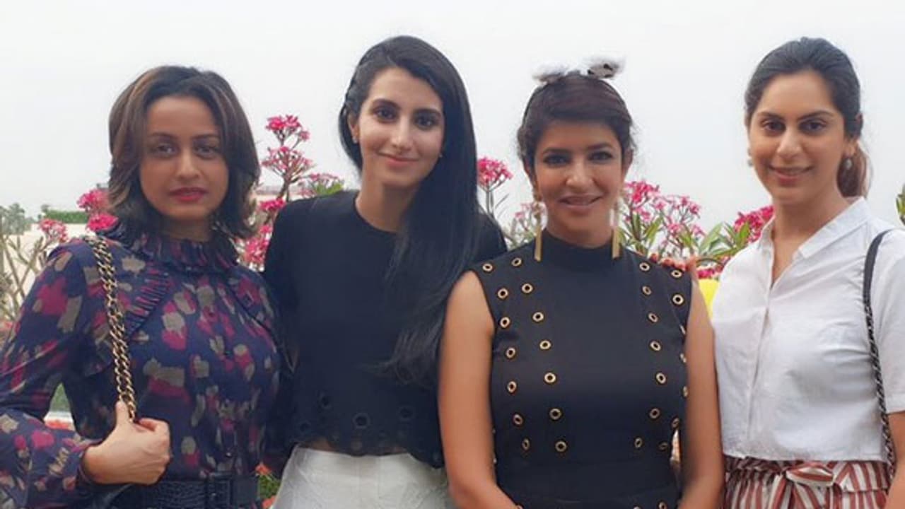 లేడి సూపర్ స్టార్స్ ఒకేచోట ఎందుకు కలిశారో తెలుసా.? లేడి సూపర్ స్టార్స్ ఒకేచోట ఎందుకు కలిశారో తెలుసా.?