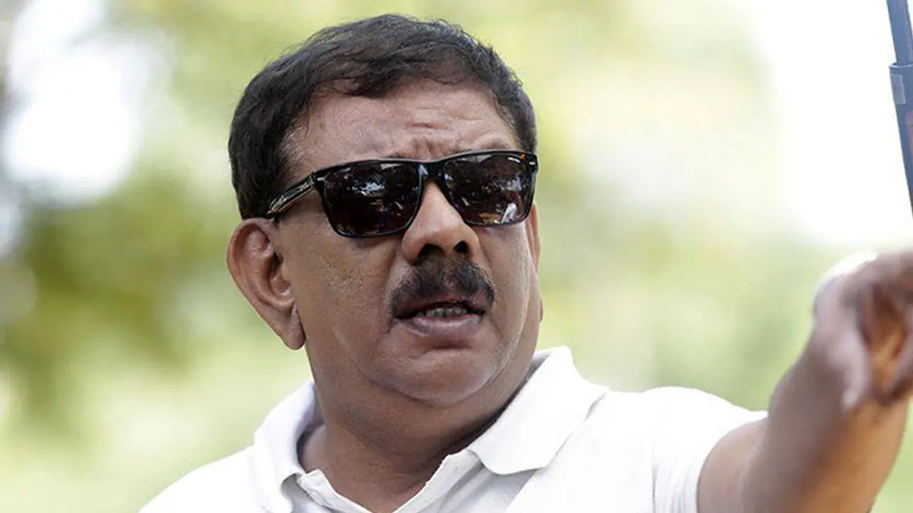 ഇന്ന് പലര്ക്കും കുടുംബത്തോടെ സിനിമയ്ക്കിറങ്ങാന് പേടിയാണ്: പ്രിയദര്ശന് ഇന്ന് പലര്ക്കും കുടുംബത്തോടെ സിനിമയ്ക്കിറങ്ങാന് പേടിയാണ്: പ്രിയദര്ശന്