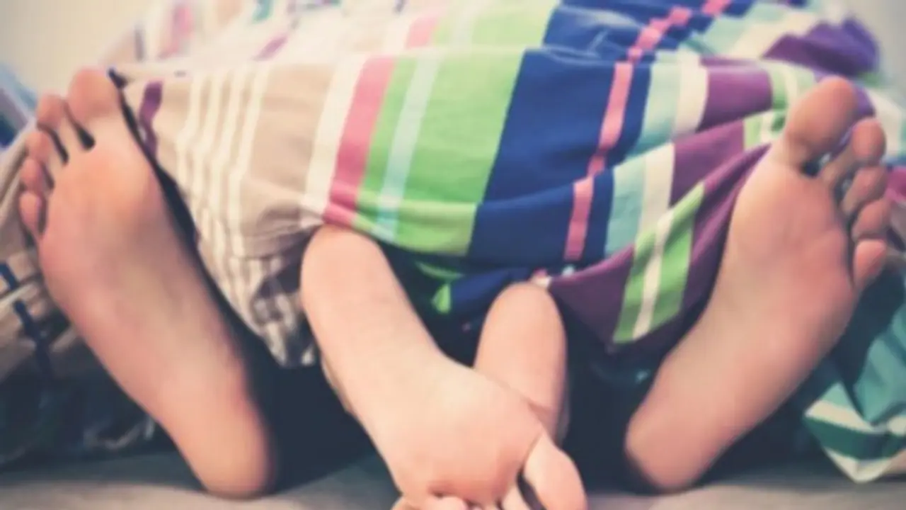 ఇంకో స్త్రీతో భర్త.. తెలిసిన భార్య ఏం చేసిందంటే.. ఇంకో స్త్రీతో భర్త.. తెలిసిన భార్య ఏం చేసిందంటే..