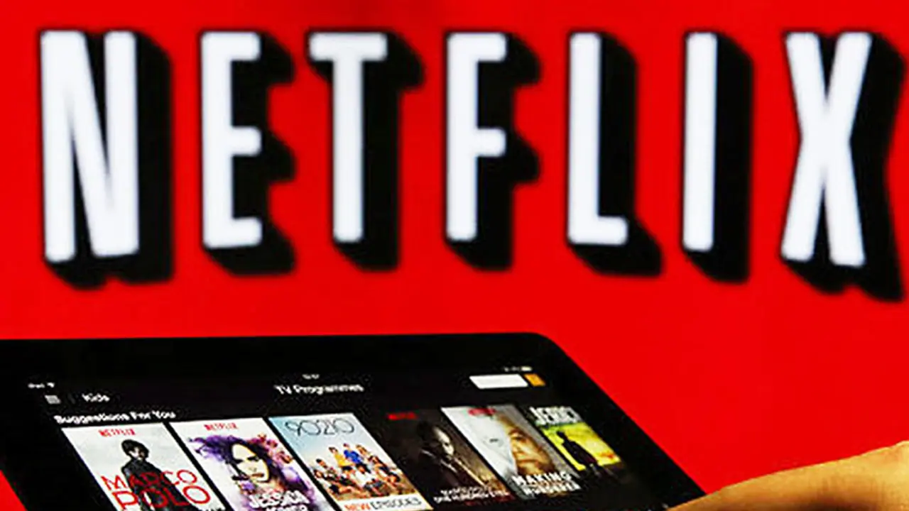 கொரோனாவால் முடங்கிய திரைத்துறை... தயாரிப்பாளர் சங்கத்திற்கு டாலரில் வாரிக்கொடுத்த நெட்பிளிக்ஸ்...!