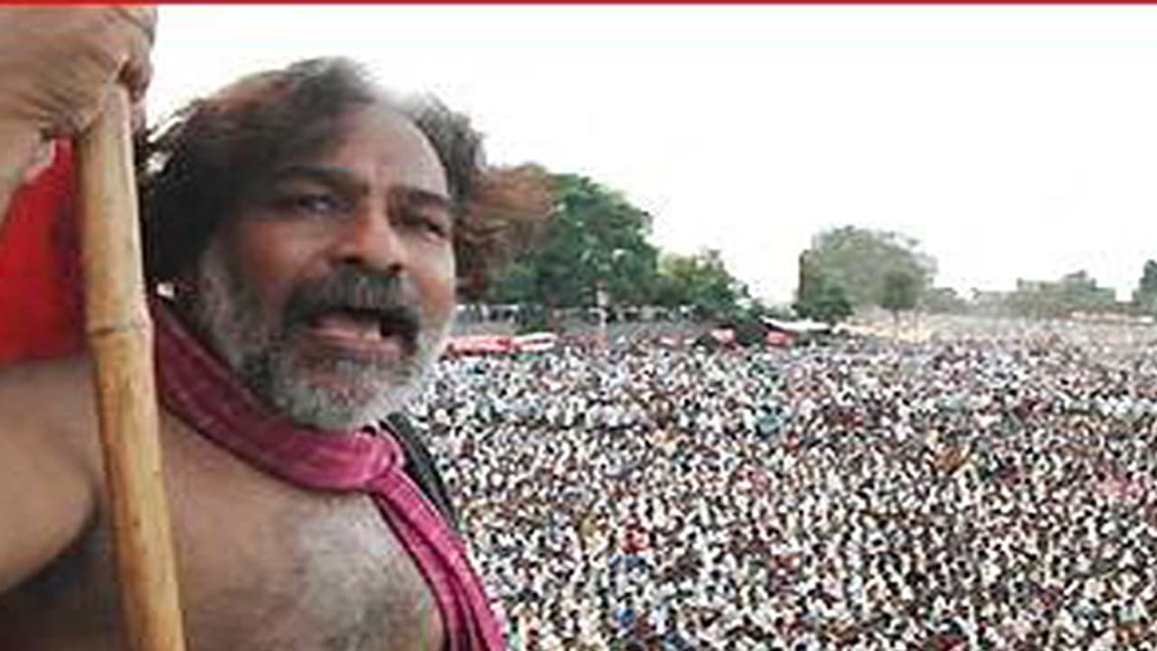 70 ఏళ్లలో తొలిసారి ఓటు హక్కు: కేసీఆర్కు షాకిచ్చిన గద్దర్ 70 ఏళ్లలో తొలిసారి ఓటు హక్కు: కేసీఆర్కు షాకిచ్చిన గద్దర్