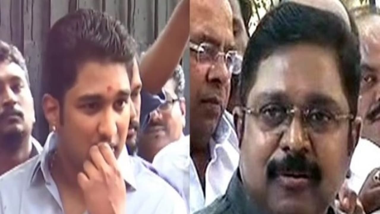 தினாவுக்கு ஆப்படிக்க சகுனி வேலை பார்த்த விவேக்... தங்கத்தைத் தட்டித் தூக்கிய புகழ்! தினாவுக்கு ஆப்படிக்க சகுனி வேலை பார்த்த விவேக்... தங்கத்தைத் தட்டித் தூக்கிய புகழ்!