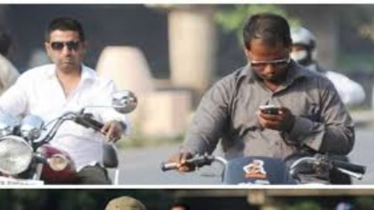 செல்போனில் பேசியபடி வண்டி ஓட்டுறீங்களா….ஜாக்கிரதை உங்க லைசென்ஸ் உடனடியா ரத்து செய்யப்படும்… செல்போனில் பேசியபடி வண்டி ஓட்டுறீங்களா….ஜாக்கிரதை உங்க லைசென்ஸ் உடனடியா ரத்து செய்யப்படும்…