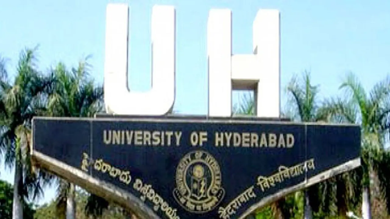 ది కాశ్మీర్ ఫైల్స్ vs మోడీ డాక్యుమెంటరీ : ఎస్ఎఫ్ఐ, ఏబీవీపీ పోటాపోటీ ప్రదర్శనలు.. హెచ్సీయూలో ఉద్రిక్తత ది కాశ్మీర్ ఫైల్స్ vs మోడీ డాక్యుమెంటరీ : ఎస్ఎఫ్ఐ, ఏబీవీపీ పోటాపోటీ ప్రదర్శనలు.. హెచ్సీయూలో ఉద్రిక్తత