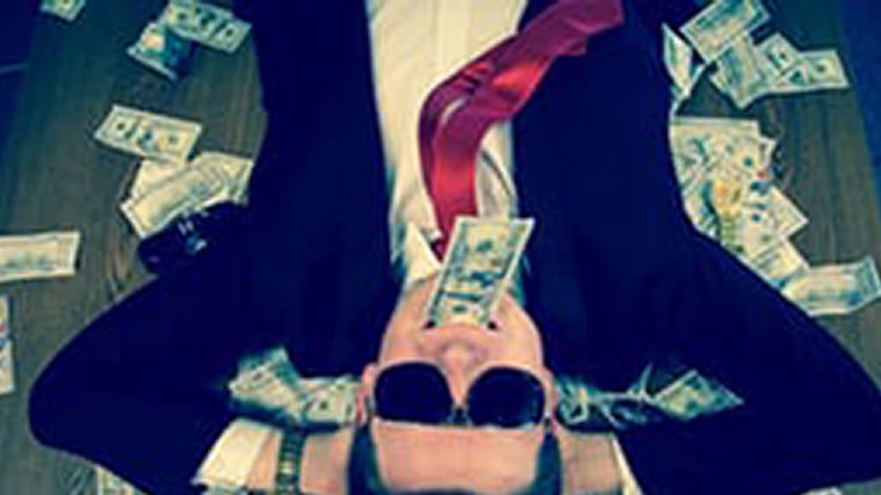 10 ഡോളര് കൊണ്ട് ഈ 19 വയസുകാരന് കോടീശ്വരനായ കഥയിങ്ങനെയാണ് 10 ഡോളര് കൊണ്ട് ഈ 19 വയസുകാരന് കോടീശ്വരനായ കഥയിങ്ങനെയാണ്