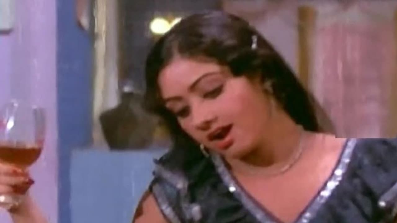 சாராயத்தில் சாய்ந்த கோடீஸ்வரி ஸ்ரீதேவியும்! சோத்துக்காக சாகடிக்கப்பட்ட கோட்டிக்கார மதுவும்: ஒரு தேசம், இரு துயர துருவங்கள். சாராயத்தில் சாய்ந்த கோடீஸ்வரி ஸ்ரீதேவியும்! சோத்துக்காக சாகடிக்கப்பட்ட கோட்டிக்கார மதுவும்: ஒரு தேசம், இரு துயர துருவங்கள்.