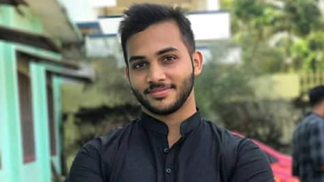 ബൈക്കും ലോറിയും കൂട്ടിയിടിച്ച് വിദ്യാര്ത്ഥി മരിച്ചു ബൈക്കും ലോറിയും കൂട്ടിയിടിച്ച് വിദ്യാര്ത്ഥി മരിച്ചു