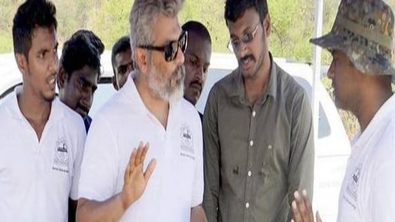 பல போட்டிகளில் பரிசுகளை அள்ளிக் குவிக்கும் அஜித் ஆலோசனையில் உருவான குட்டி விமானம்! பல போட்டிகளில் பரிசுகளை அள்ளிக் குவிக்கும் அஜித் ஆலோசனையில் உருவான குட்டி விமானம்!