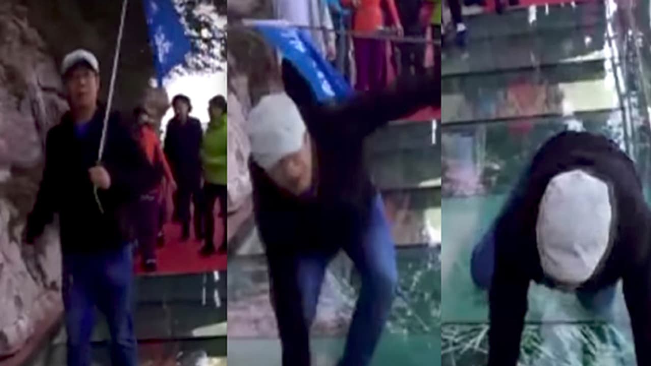 (Video)ಭಯ ಬೀಳಿಸುವ ಗಾಜಿನ ಸೇತುವೆ: ನಡೆದಂತೆಲ್ಲ ಒಡೆಯುತ್ತೆ 3800 ಅಡಿ ಎತ್ತರದಲ್ಲಿರುವ ಈ ಸೇತುವೆ! (Video)ಭಯ ಬೀಳಿಸುವ ಗಾಜಿನ ಸೇತುವೆ: ನಡೆದಂತೆಲ್ಲ ಒಡೆಯುತ್ತೆ 3800 ಅಡಿ ಎತ್ತರದಲ್ಲಿರುವ ಈ ಸೇತುವೆ!