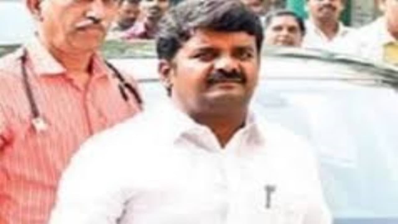 காய்ச்சல் வந்தா அலட்சியமா இருக்காதீங்க !! தமிழக அரசு எச்சரிக்கை !!! காய்ச்சல் வந்தா அலட்சியமா இருக்காதீங்க !! தமிழக அரசு எச்சரிக்கை !!!