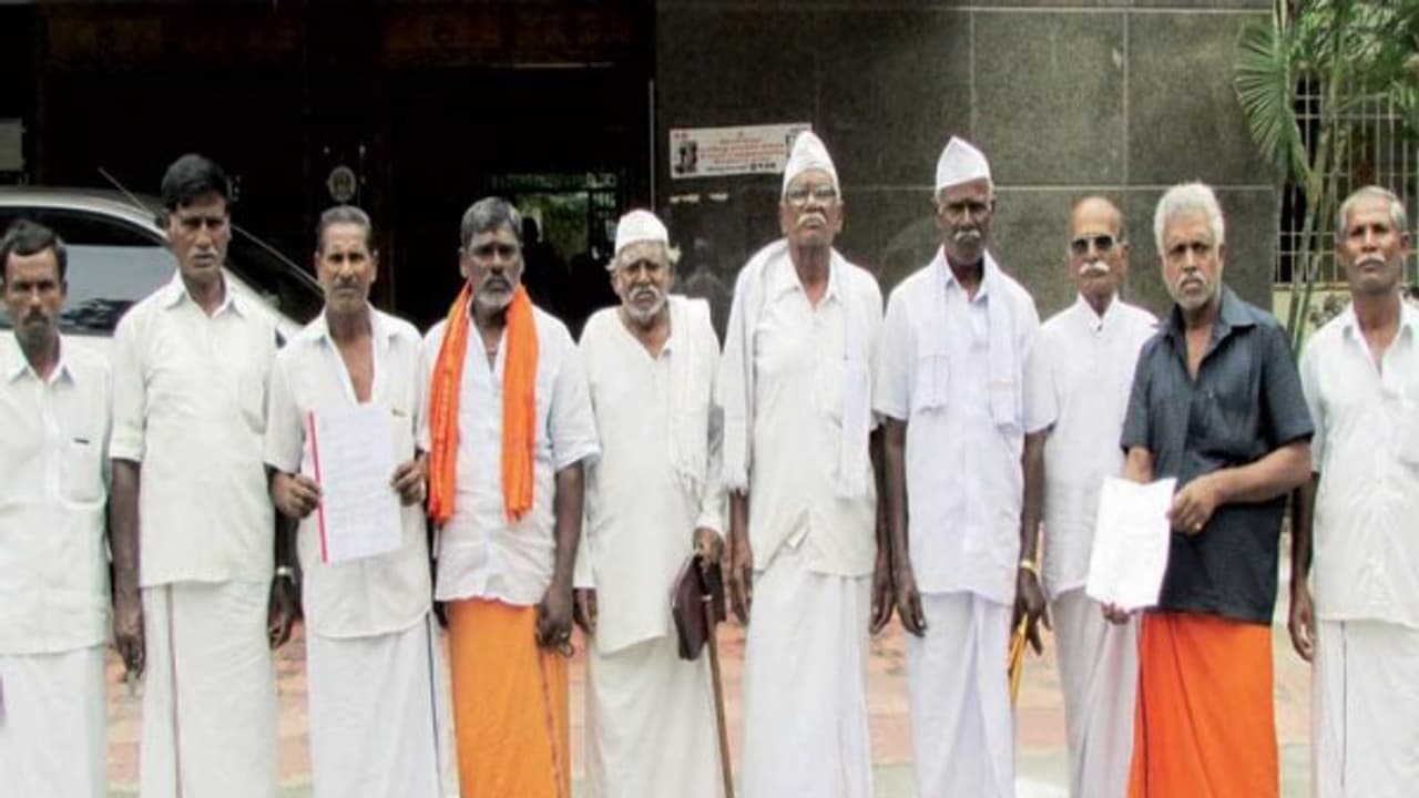 கே.ஆர்.பி. அணையின் உபரிநீரை ஏரிகளில் நிரப்ப வேண்டும் – ஆட்சியரிடம் விவசாயிகள் மனு… கே.ஆர்.பி. அணையின் உபரிநீரை ஏரிகளில் நிரப்ப வேண்டும் – ஆட்சியரிடம் விவசாயிகள் மனு…