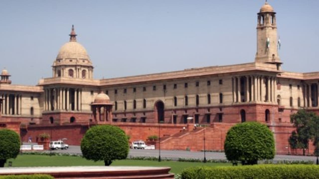 முத்தலாக் முறை செல்லாது என அறிவித்தால் புதிய சட்டம் உச்ச நீதிமன்றத்தில் மத்திய அரசு வாதம் முத்தலாக் முறை செல்லாது என அறிவித்தால் புதிய சட்டம் உச்ச நீதிமன்றத்தில் மத்திய அரசு வாதம்