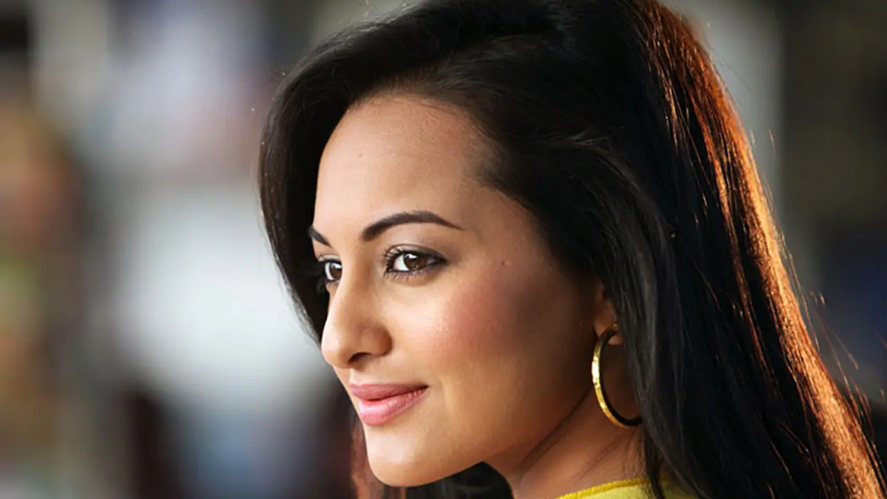 Would love to do a biopic on Sakshi Malik: Sonakshi Sinha