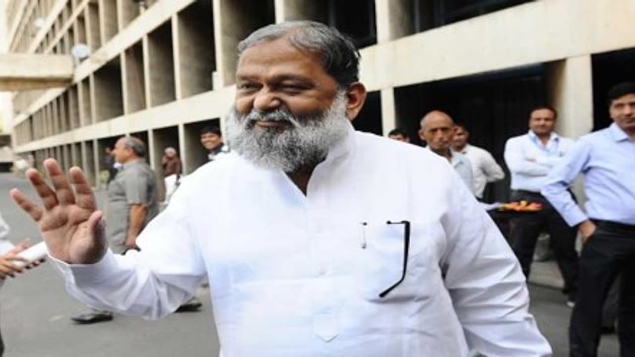 "தீவிரவாதியாக ஒரு இந்து இருக்கவே முடியாது" ஹரியானா அமைச்சரின் சர்ச்சை பேச்சு!! "தீவிரவாதியாக ஒரு இந்து இருக்கவே முடியாது" ஹரியானா அமைச்சரின் சர்ச்சை பேச்சு!!