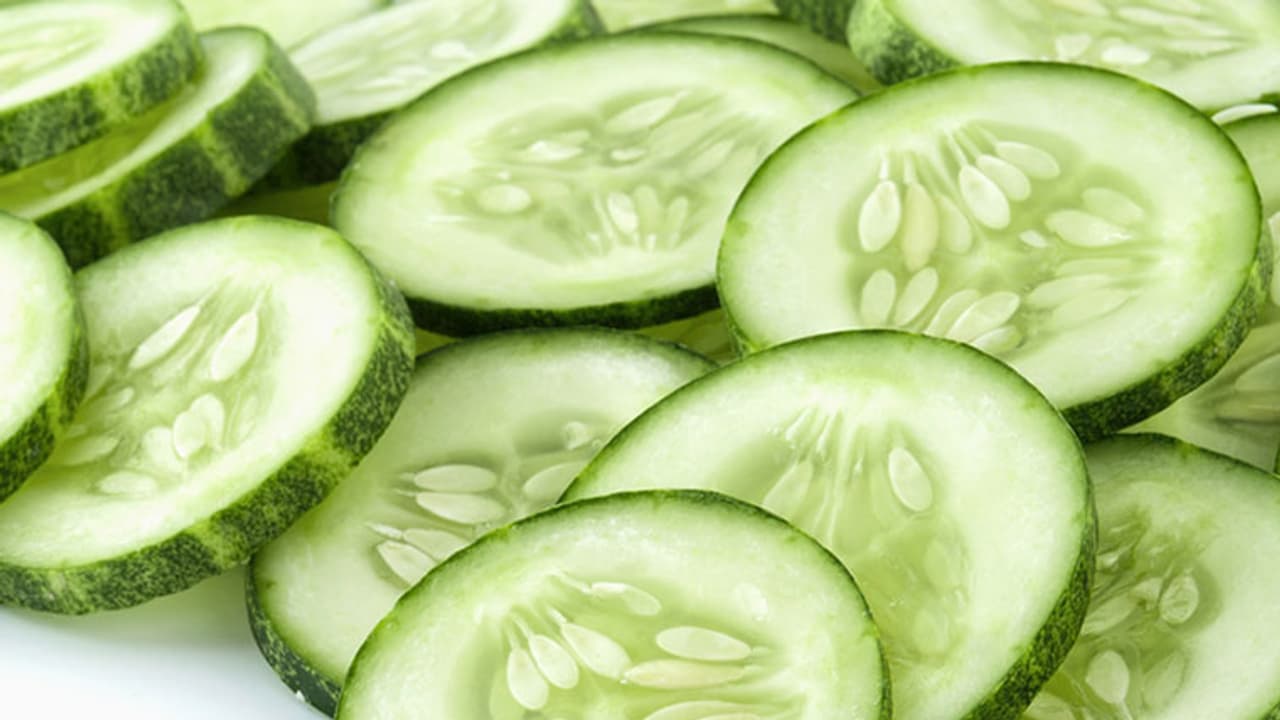 ನೀವೇಕೆ ಬೇಸಿಗೆಯಲ್ಲಿ ಸೌತೇಕಾಯಿ ಸೇವನೆ ಮಾಡಬೇಕು..? ನೀವೇಕೆ ಬೇಸಿಗೆಯಲ್ಲಿ ಸೌತೇಕಾಯಿ ಸೇವನೆ ಮಾಡಬೇಕು..?