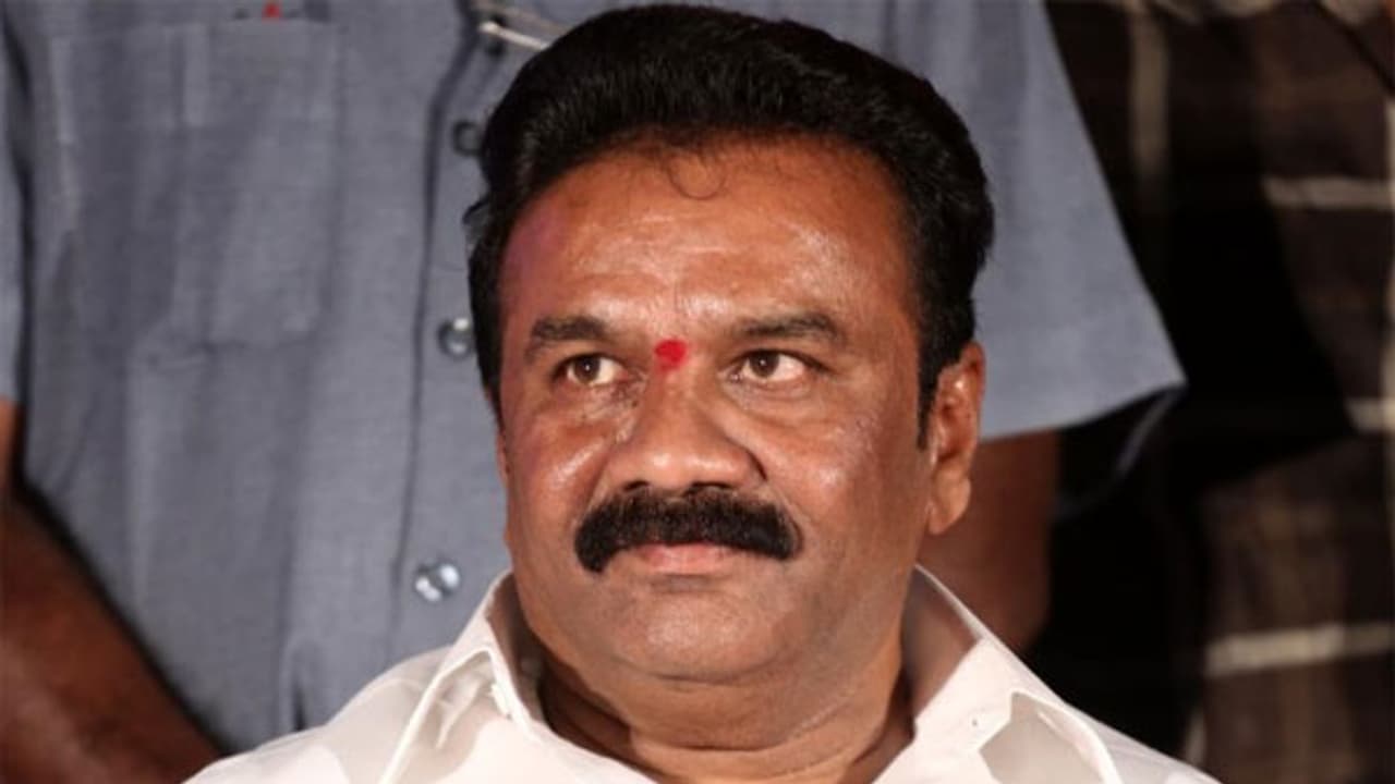 విశాఖ శారదా పీఠం వార్షికోత్సవంలో పాల్గొన్న తెలంగాణ మంత్రి తలసాని విశాఖ శారదా పీఠం వార్షికోత్సవంలో పాల్గొన్న తెలంగాణ మంత్రి తలసాని