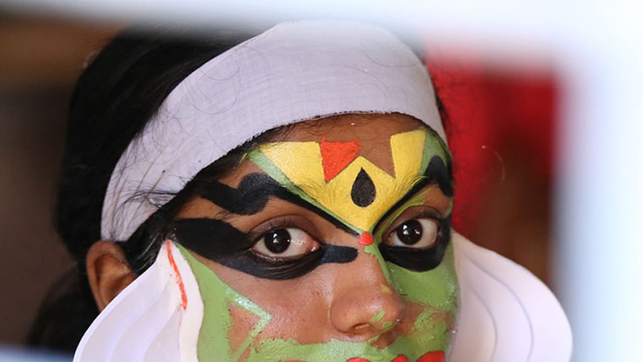 കലയുടെ പെരുങ്കളിയാട്ടത്തിന് ഇന്ന് തിരശീല വീഴും; സ്വര്ണക്കപ്പിനായി ഇഞ്ചോടിഞ്ച് പോരാട്ടം കലയുടെ പെരുങ്കളിയാട്ടത്തിന് ഇന്ന് തിരശീല വീഴും; സ്വര്ണക്കപ്പിനായി ഇഞ്ചോടിഞ്ച് പോരാട്ടം