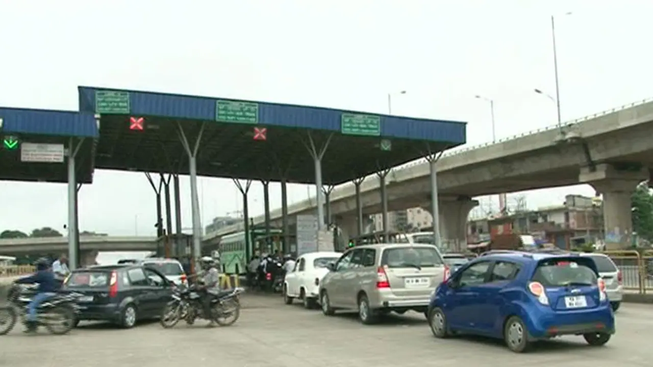 ಟೋಲ್ ಫ್ರೀ ಅವಧಿ ವಿಸ್ತರಿಸಿದ ಕೇಂದ್ರ ಸರ್ಕಾರ ಟೋಲ್ ಫ್ರೀ ಅವಧಿ ವಿಸ್ತರಿಸಿದ ಕೇಂದ್ರ ಸರ್ಕಾರ