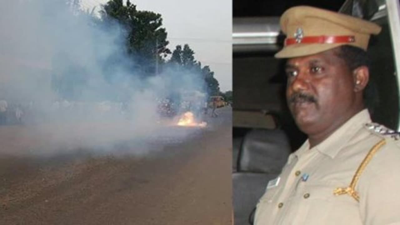 லஞ்சம் கேட்ட இன்ஸ்பெக்டர் கைது!! கிடா வெட்டி கொண்டாடிய கிராமத்தினர்...! லஞ்சம் கேட்ட இன்ஸ்பெக்டர் கைது!! கிடா வெட்டி கொண்டாடிய கிராமத்தினர்...!