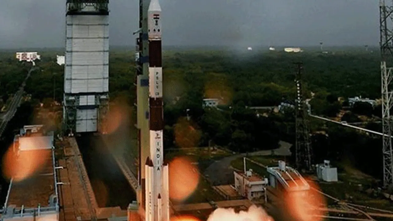 బంగారు తెలంగాణకు ఇస్రో బాసట బంగారు తెలంగాణకు ఇస్రో బాసట