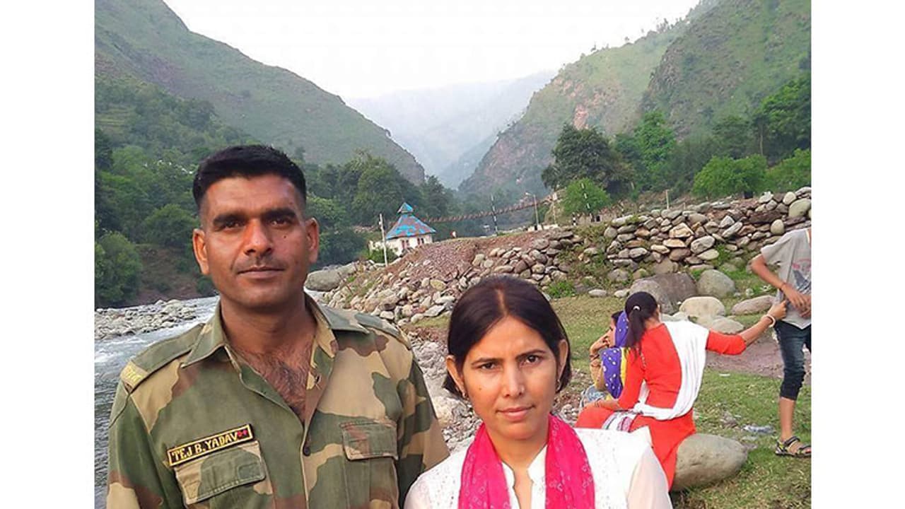 ജവാൻമാർക്കു മോശം ഭക്ഷണം; സി ബി ഐ അന്വേഷിക്കണമെന്ന് ജവാന്റെ ഭാര്യ ജവാൻമാർക്കു മോശം ഭക്ഷണം; സി ബി ഐ അന്വേഷിക്കണമെന്ന് ജവാന്റെ ഭാര്യ