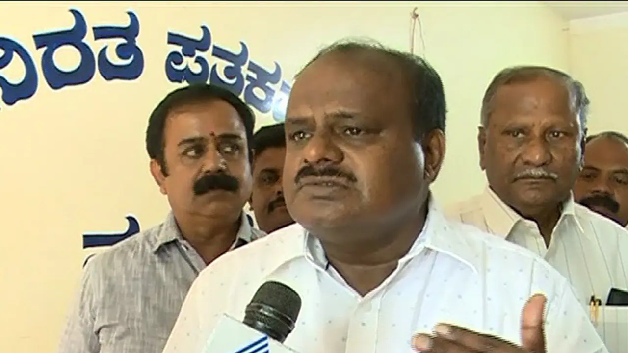 ಕುಟುಂಬದಿಂದ 3ನೇ ವ್ಯಕ್ತಿಗೆ ಟಿಕೆಟ್: ಹೆಚ್'ಡಿಕೆ ವಿಭಿನ್ನ ಹೇಳಿಕೆ