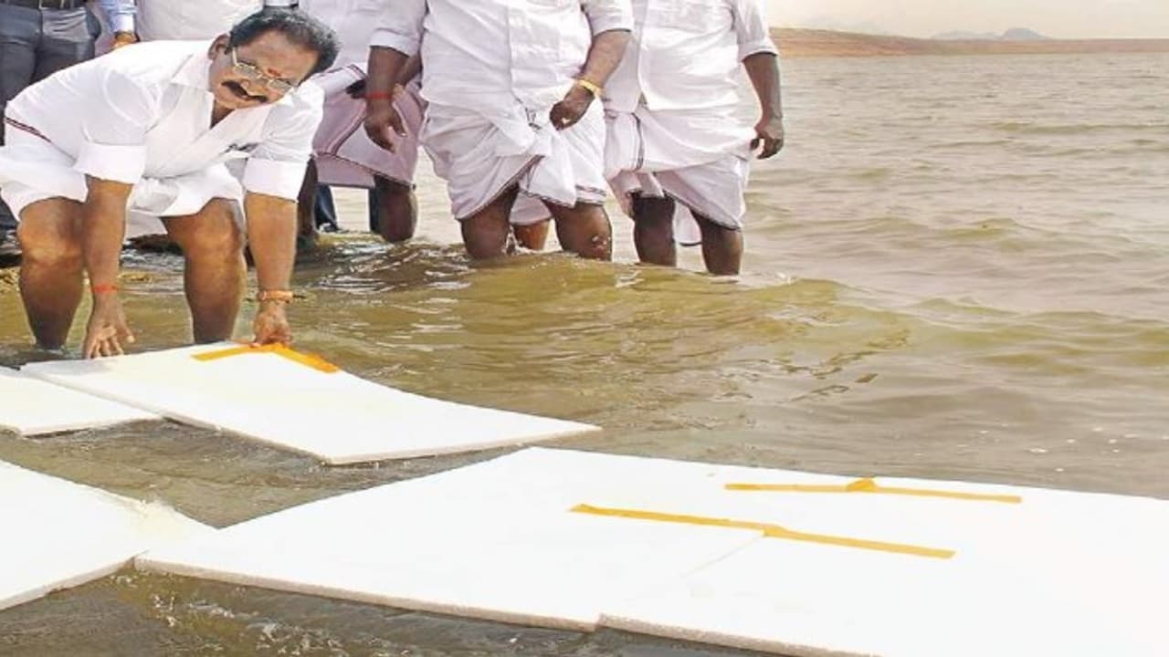 ''இறந்தவர்கள் ஆவியாகாமல் தடுக்கவும் தெர்மாகோல் பயண்படுத்தலாம்'' அமைச்சர் செல்லூர் ராஜு அரிய கண்டுபிடிப்பு..... ''இறந்தவர்கள் ஆவியாகாமல் தடுக்கவும் தெர்மாகோல் பயண்படுத்தலாம்'' அமைச்சர் செல்லூர் ராஜு அரிய கண்டுபிடிப்பு.....