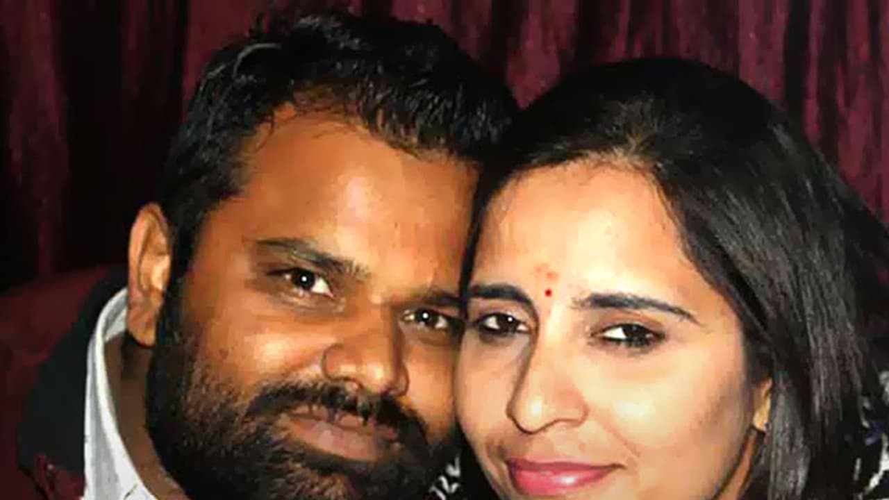 Honour killing: Kerala engineer shot dead in front of pregnant wife in Jaipur Honour killing: Kerala engineer shot dead in front of pregnant wife in Jaipur