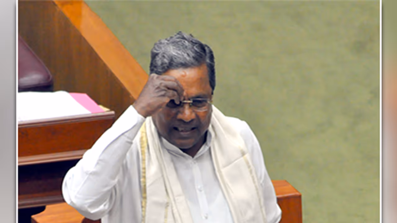 ಆಪರೇಶನ್ ಕಮಲಕ್ಕೆ ಕುಮ್ಮಕ್ಕು ನೀಡಿದ್ದ ಸಿದ್ದರಾಮಯ್ಯ ಆಪರೇಶನ್ ಕಮಲಕ್ಕೆ ಕುಮ್ಮಕ್ಕು ನೀಡಿದ್ದ ಸಿದ್ದರಾಮಯ್ಯ