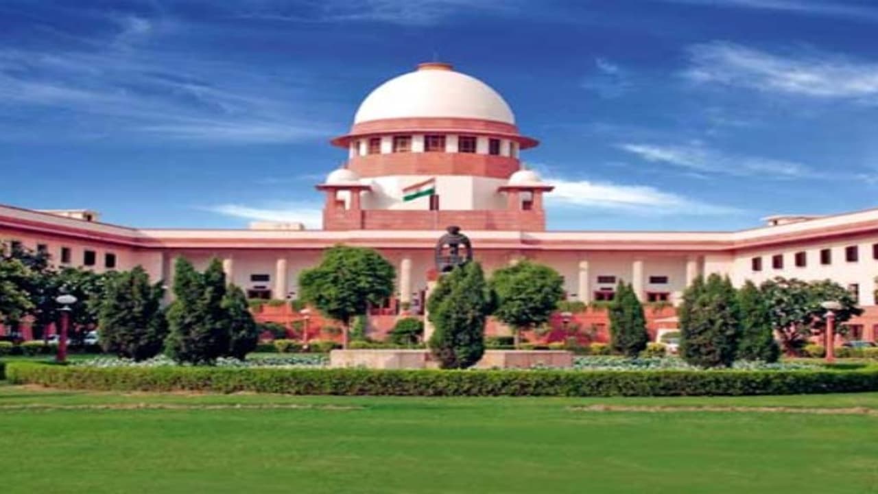 லோக்பால் சட்டத்தை அமலாக்குவதில் தாமதம் கூடாது மத்திய அரசுக்கு உச்ச நீதிமன்றம் கண்டிப்பு 