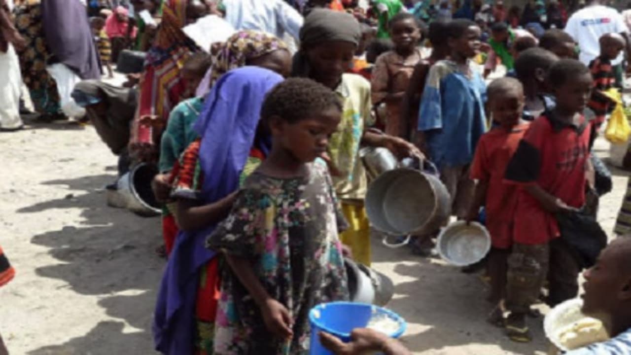 கடும் பஞ்சம், வறட்சி… சோமாலியாவில் 48 மணி நேரத்தில் 110 பேர் பலி கடும் பஞ்சம், வறட்சி… சோமாலியாவில் 48 மணி நேரத்தில் 110 பேர் பலி