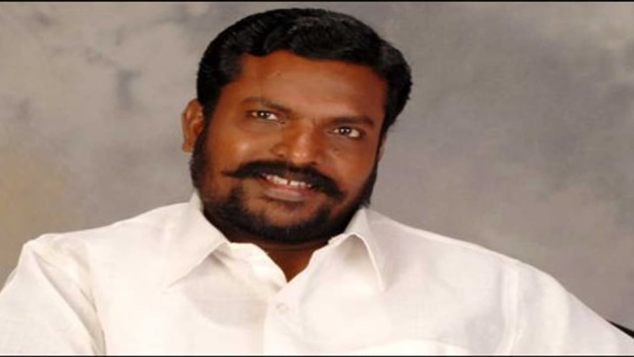 இப்போது நடக்குற அரசு 5 வருடங்கள் முழுமையாக ஆட்சி செய்ய வேண்டுமாம் சொன்னவர் திருமாவளவன்… இப்போது நடக்குற அரசு 5 வருடங்கள் முழுமையாக ஆட்சி செய்ய வேண்டுமாம் சொன்னவர் திருமாவளவன்…