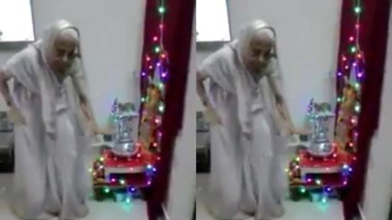 மோடியின் தாய் நடனம் ஆடும் வைரல் வீடியோ! கிரண் பேடியும் ஷேர் செய்து ஜகா வாங்கினார்