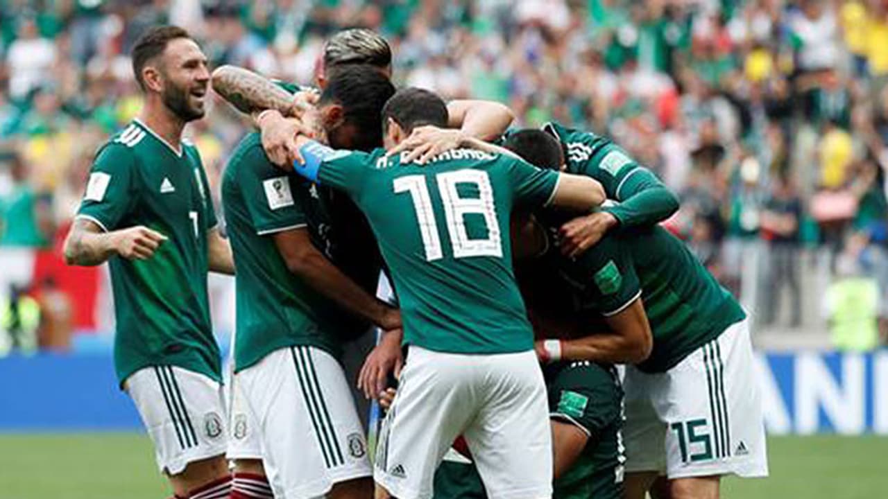 ചരിത്രം ബ്രസീലിനൊപ്പം; എന്നാല് മെക്സിക്കോ ചില്ലറക്കാരല്ല ചരിത്രം ബ്രസീലിനൊപ്പം; എന്നാല് മെക്സിക്കോ ചില്ലറക്കാരല്ല