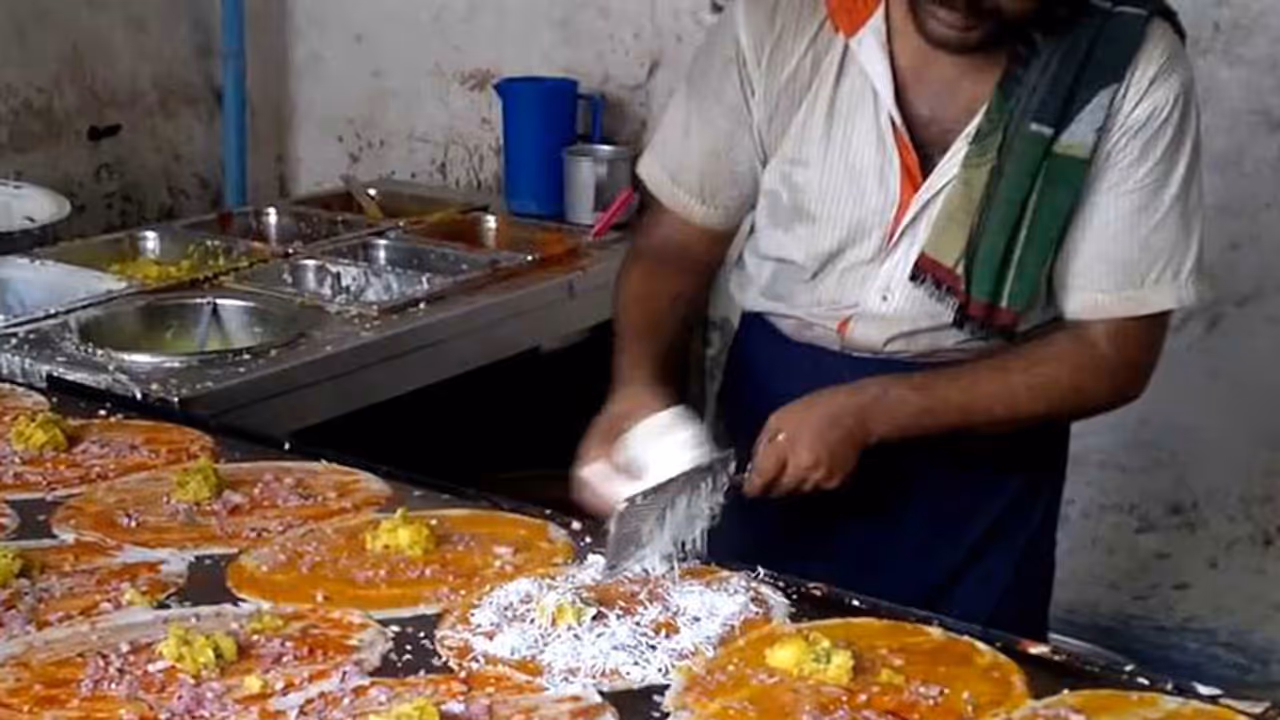 Tamil Nadu restaurateurs protest, hotels to remain shut on May 30 Tamil Nadu restaurateurs protest, hotels to remain shut on May 30