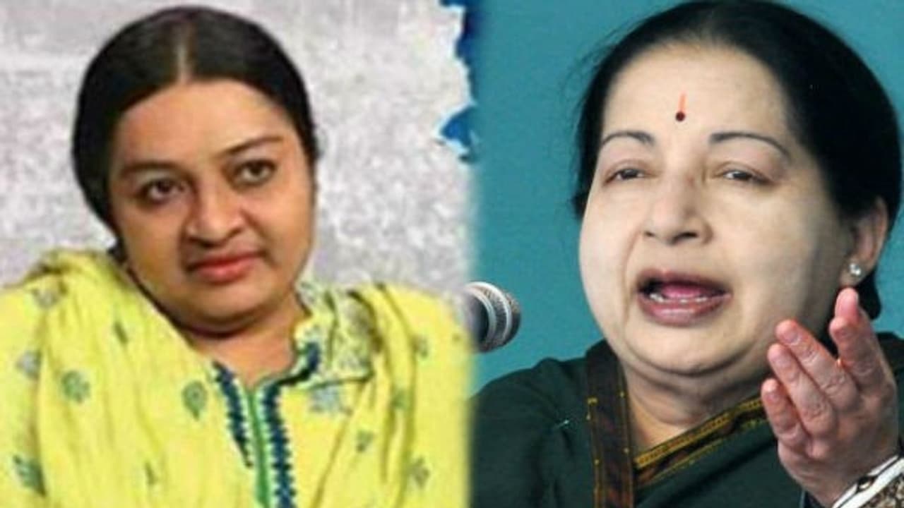 வேதா இல்லத்தை நினைவிடமாக்கக்கூடாது ஜெ.தீபா உயர்நீதிமன்றத்தில் மனு..! வேதா இல்லத்தை நினைவிடமாக்கக்கூடாது ஜெ.தீபா உயர்நீதிமன்றத்தில் மனு..!