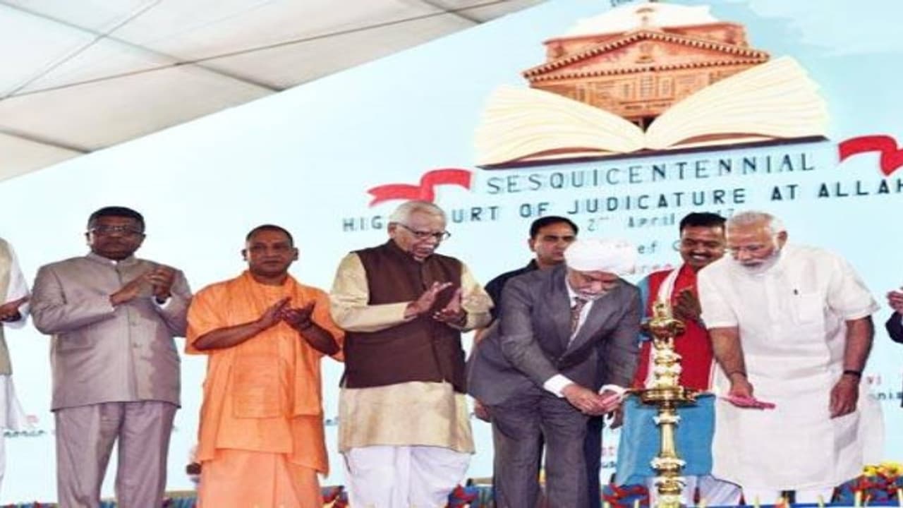 ''விடுமுறையின்போது 5 நாட்களாவது நீதிபதிகள் வேலை செய்ய வேண்டும்'': உச்ச நீதிமன்ற தலைமை நீதிபதி கேஹர் ''விடுமுறையின்போது 5 நாட்களாவது நீதிபதிகள் வேலை செய்ய வேண்டும்'': உச்ச நீதிமன்ற தலைமை நீதிபதி கேஹர்