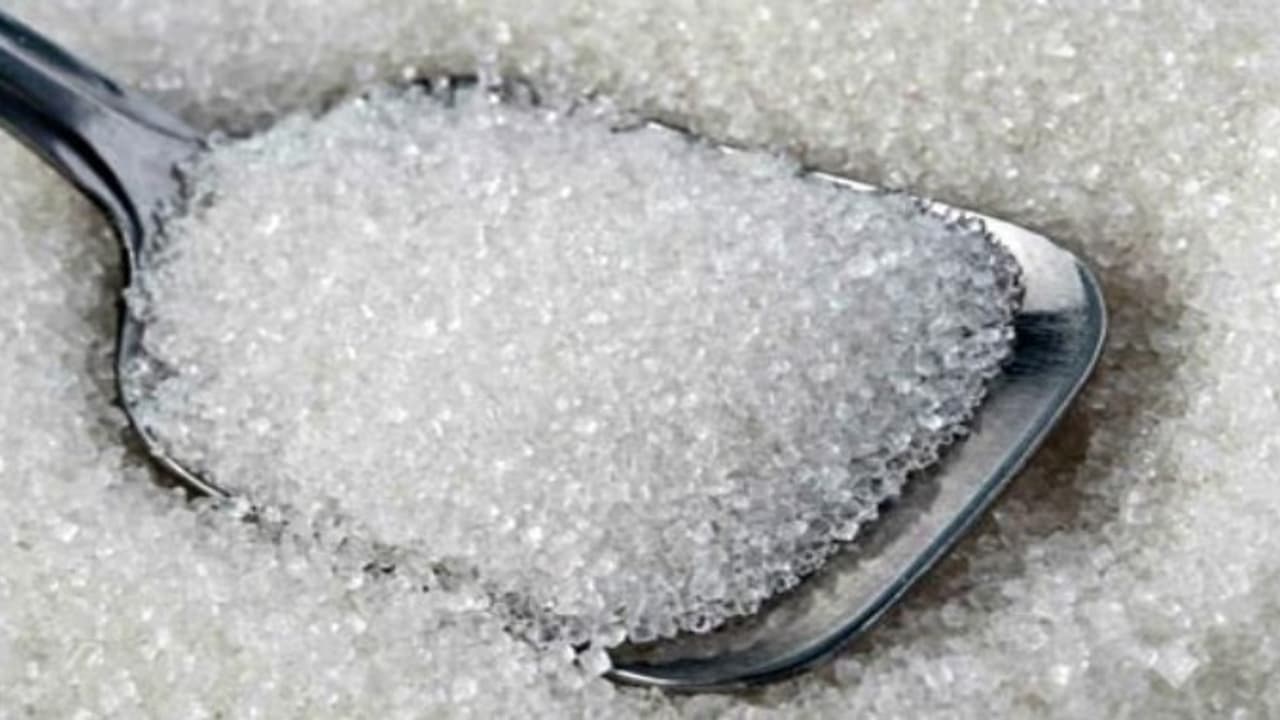 சர்க்கரை சாப்பிடுவதை முற்றிலும் நிறுத்தினால் உங்களுக்குள் நடக்கும் அதிசயங்கள்… சர்க்கரை சாப்பிடுவதை முற்றிலும் நிறுத்தினால் உங்களுக்குள் நடக்கும் அதிசயங்கள்…