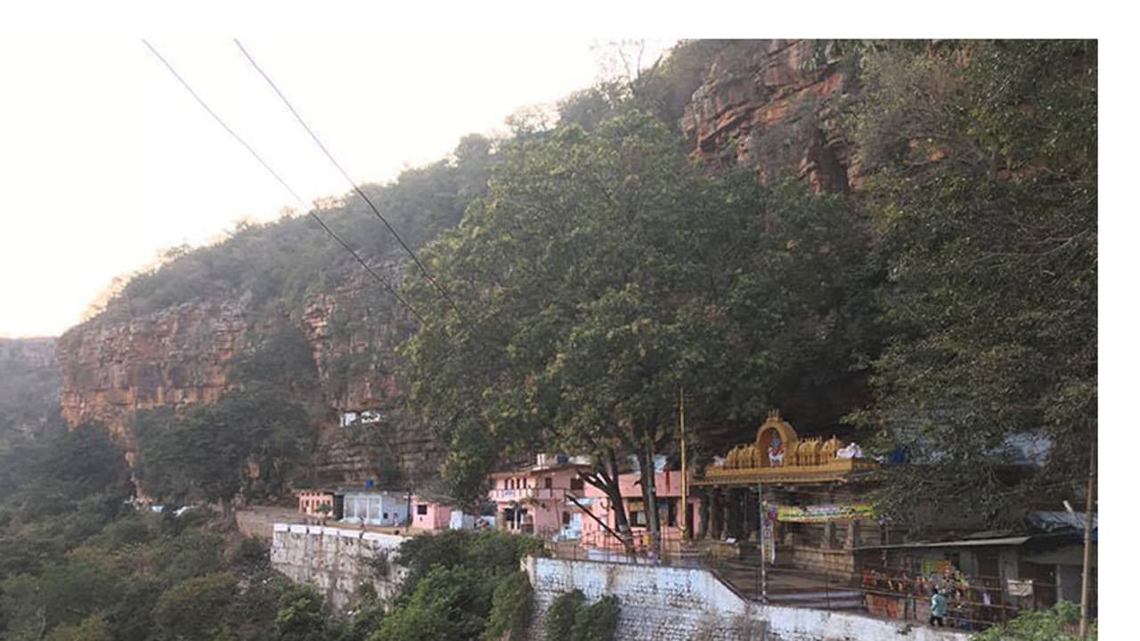 నల్లమల దారుల్లో ... (యాత్ర) నల్లమల దారుల్లో ... (యాత్ర)