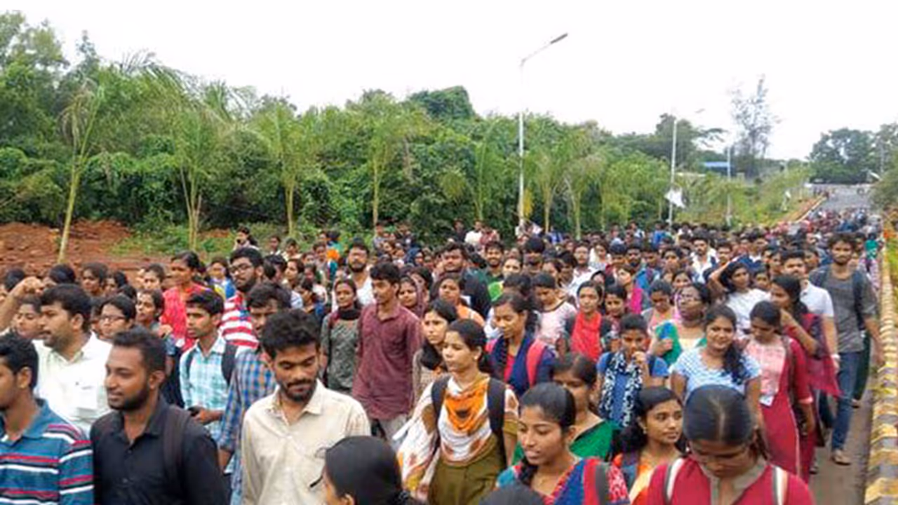 കാസര്‍ഗോഡ് കേന്ദ്ര സര്‍വകലാശാലയിലെ വിദ്യാര്‍ത്ഥി സമരം അവസാനിച്ചു