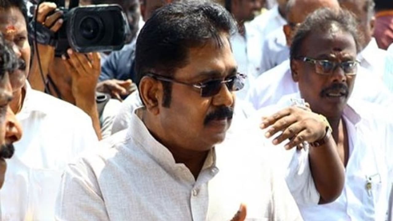 புது சிக்கலில் சிக்கும் டிடிவி...? வசமாக கோர்த்துவிட்ட திமுக...! புது சிக்கலில் சிக்கும் டிடிவி...? வசமாக கோர்த்துவிட்ட திமுக...!