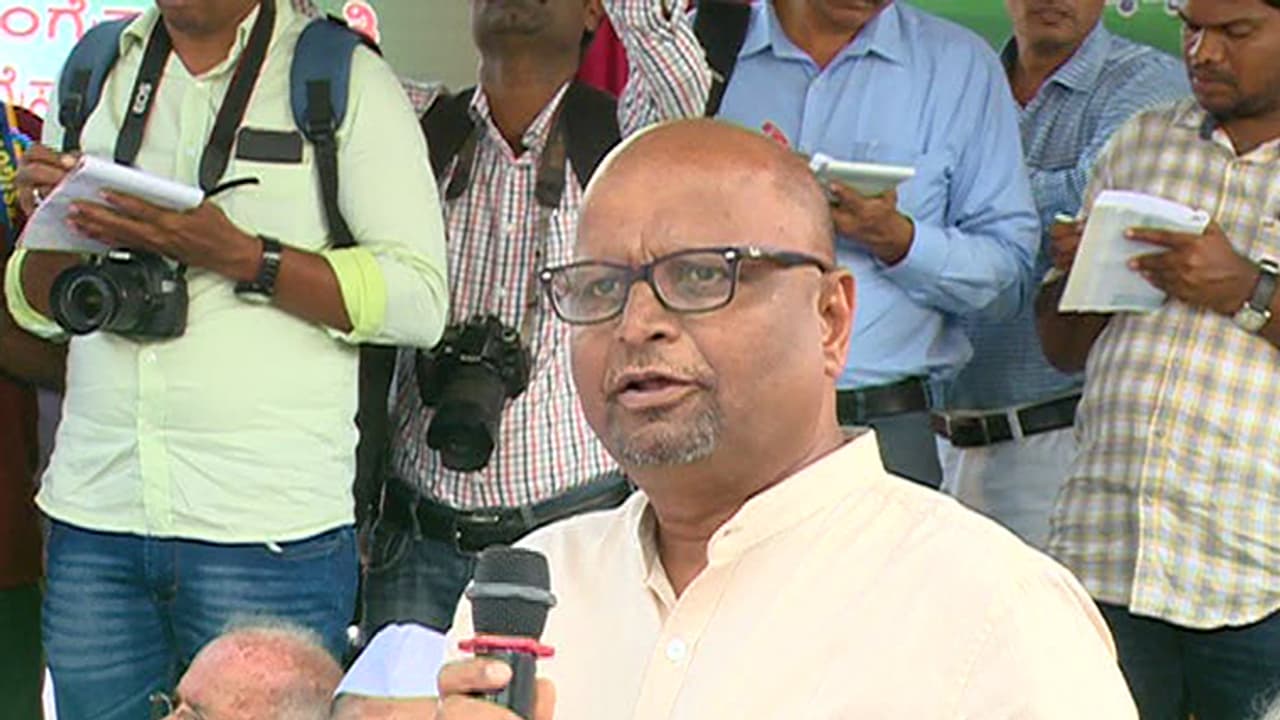 After Gauri Lankesh, I'm the next target, says CM's media advisor Dinesh Amin Mattu After Gauri Lankesh, I'm the next target, says CM's media advisor Dinesh Amin Mattu