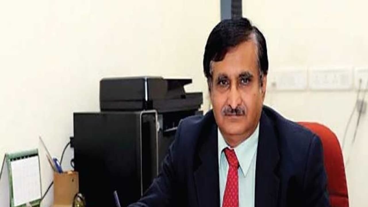 அண்ணா பல்கலை துணை வேந்தராக சூரப்பா பொறுப்பேற்பு...! அண்ணா பல்கலை துணை வேந்தராக சூரப்பா பொறுப்பேற்பு...!