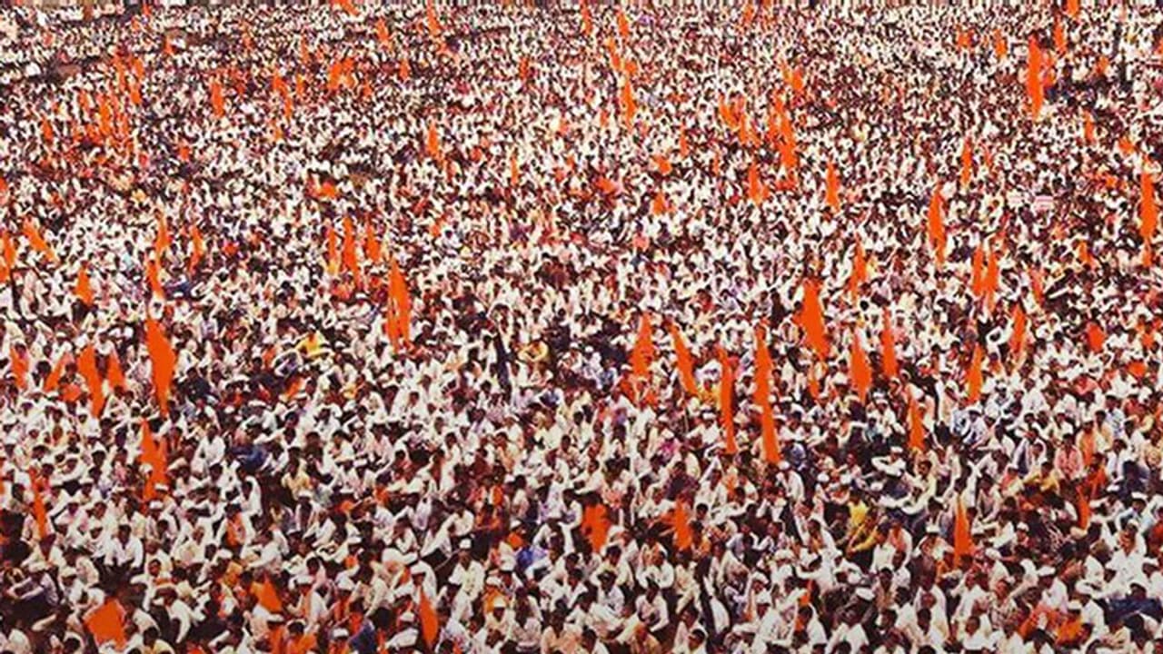 Demand to separate Lingayat from Hindu religion grows louder Demand to separate Lingayat from Hindu religion grows louder