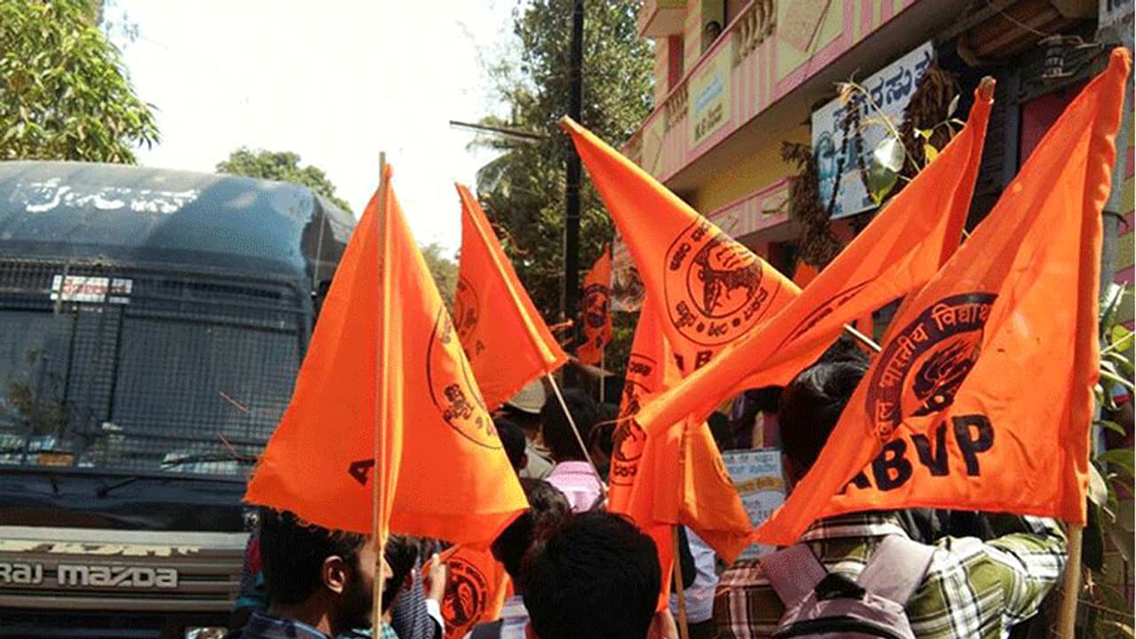 JNU ಎಲೆಕ್ಷನ್: ABVPಯನ್ನ ಮಕಾಡೆ ಮಲಗಿಸಿದ ಪ್ರಗತಿಪರ ಒಕ್ಕೂಟ JNU ಎಲೆಕ್ಷನ್: ABVPಯನ್ನ ಮಕಾಡೆ ಮಲಗಿಸಿದ ಪ್ರಗತಿಪರ ಒಕ್ಕೂಟ